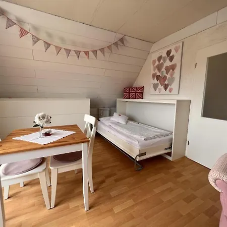6 Im Haus Sylvia,