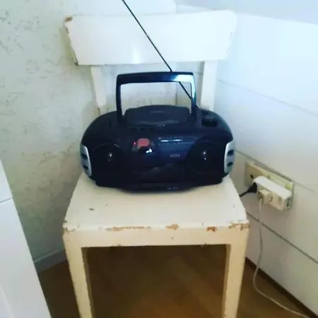6 Im Haus Sylvia, *
