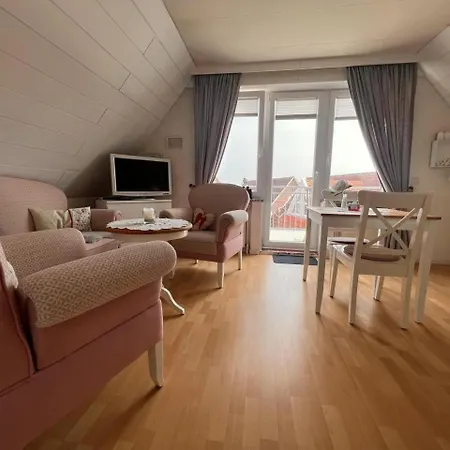 6 Im Haus Sylvia,